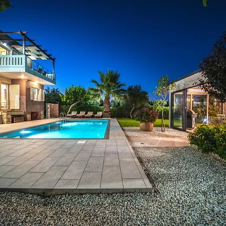 Villa Petronila Luxury With Heated Private Pool Kissamos