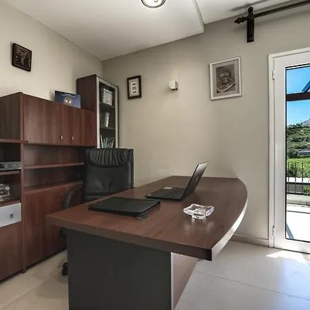 Villa Petronila Luxury With Heated Private Pool Kissamos