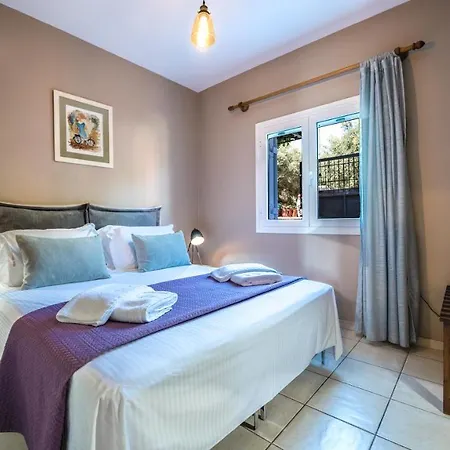 Petronila Luxury With Heated Private Pool Villa